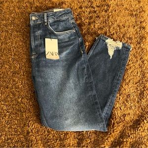 ZARA: Z1975 Ripped Hem Mom Fit Jean